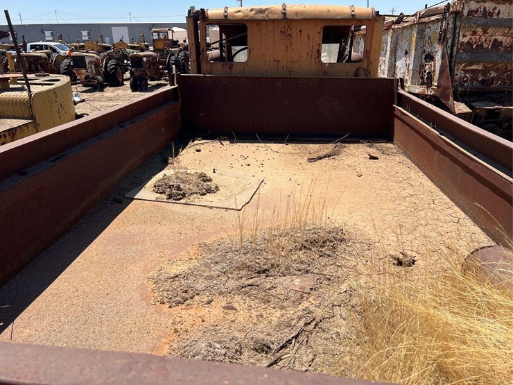 fwd-dump-truck-image-8