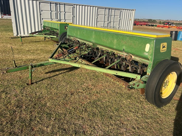 john-deere-8200-image-9