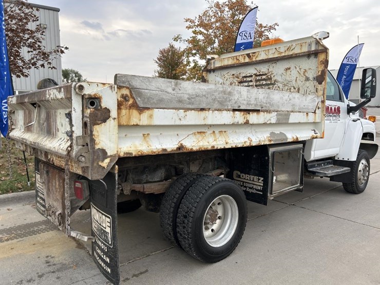 #5081-•-2005-gmc-c4500-4x4-single-axle-dump-truck-image-5