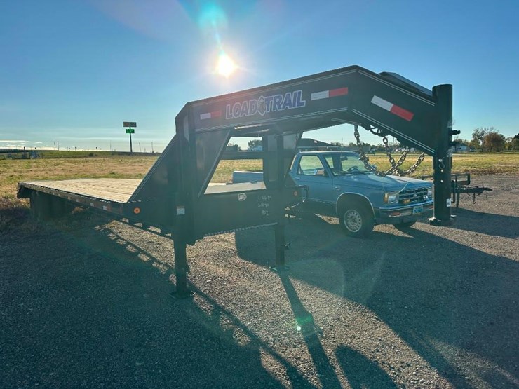 2023-load-trail-flatbed-trailer-image-3