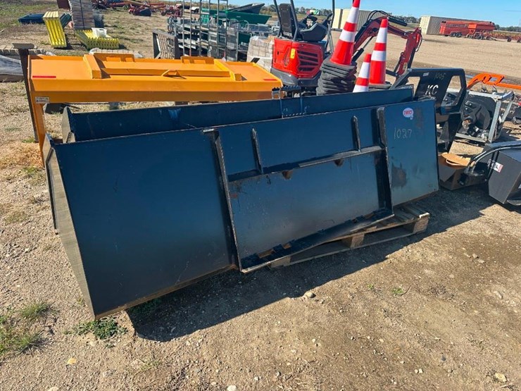 skid-steer-bucket-image-2