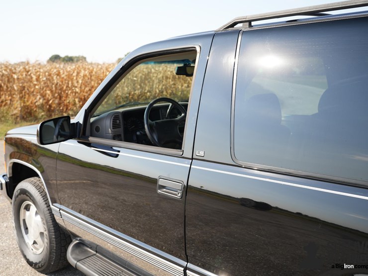 1996-chevrolet-tahoe-image-16