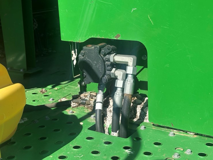 2017-john-deere-cs690-image-18