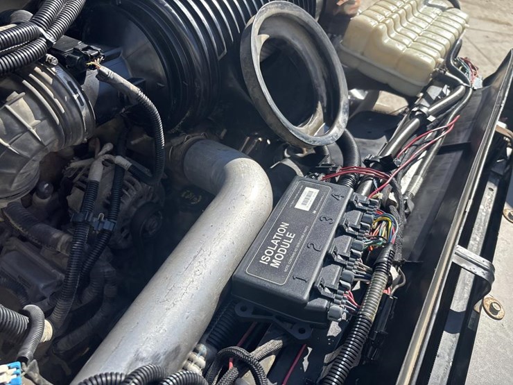 #5081-•-2005-gmc-c4500-4x4-single-axle-dump-truck-image-23