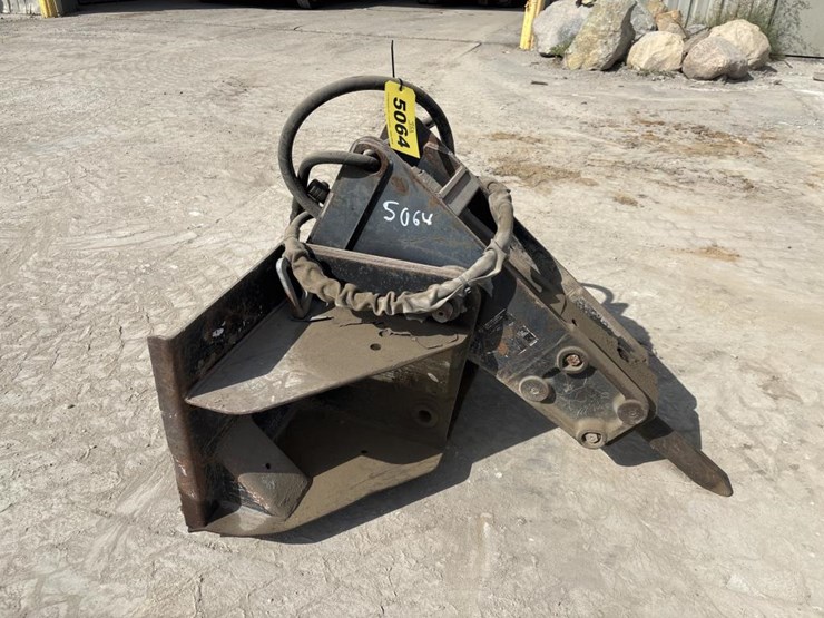 #5064-•-bobcat-skid-steer-concrete-breaker-image-1