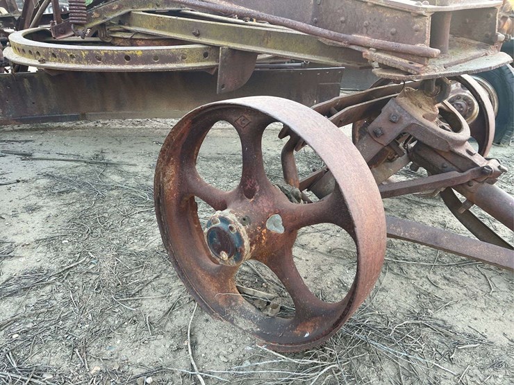 pull-type-road-grader-image-4