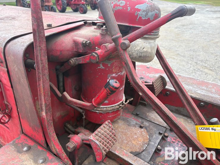 1947-international-td6-image-16