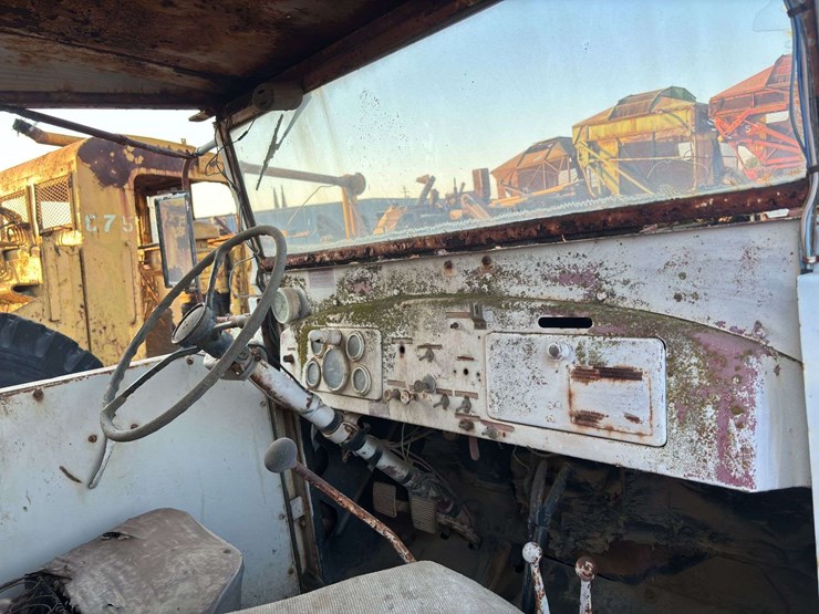 tender-truck-image-21