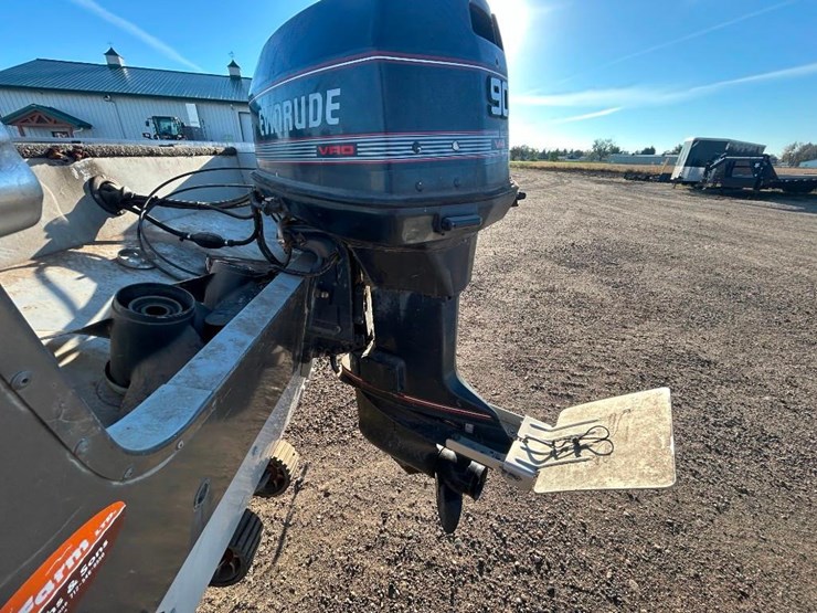 alumacraft-tropy-170-boat-image-16