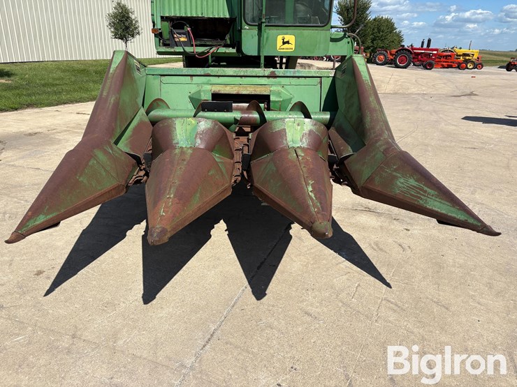 john-deere-3300-image-2