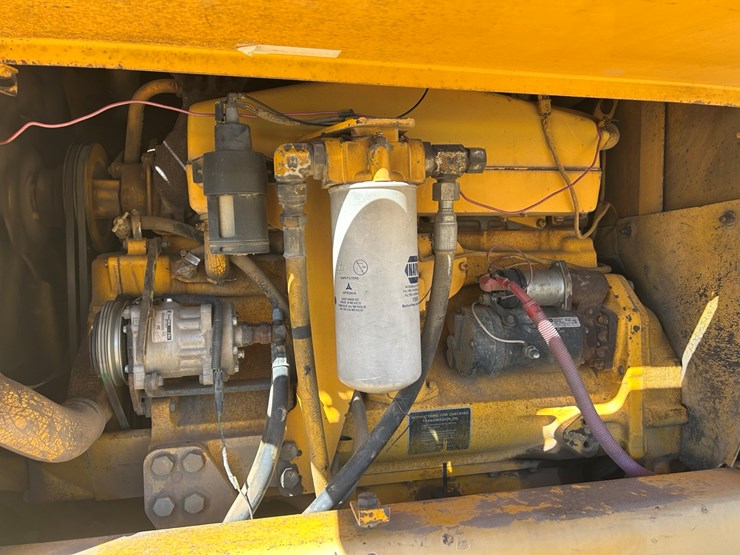 deere-770bh-image-10