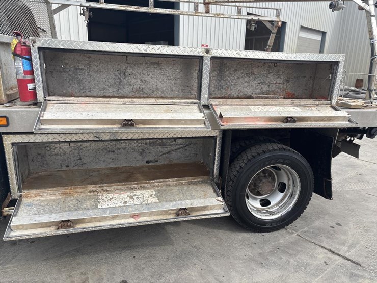 2009-dodge-ram-4500-image-14