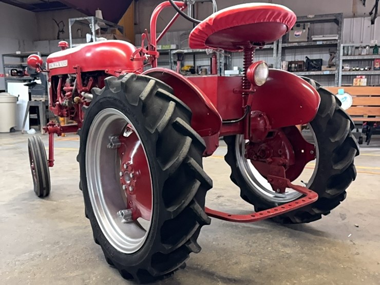 mccormick-farmall-cub-image-7