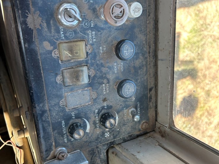 deere-770bh-image-48