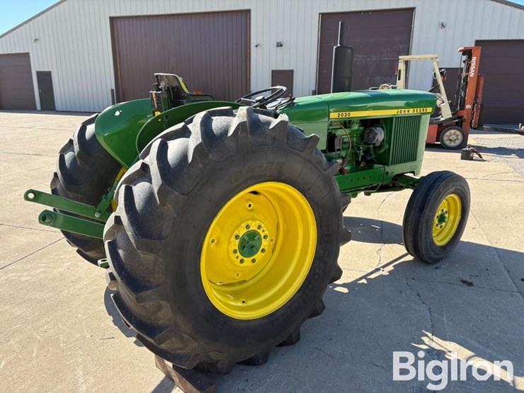 1973-john-deere-2030-image-5