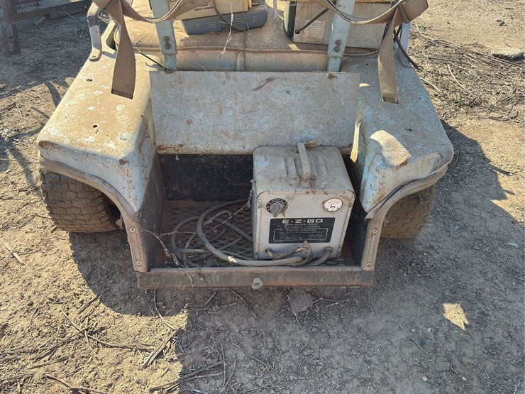 ez-go-golf-cart-image-19