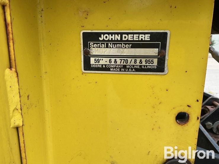 john-deere-5'-front-mount-snow-blower-image-14