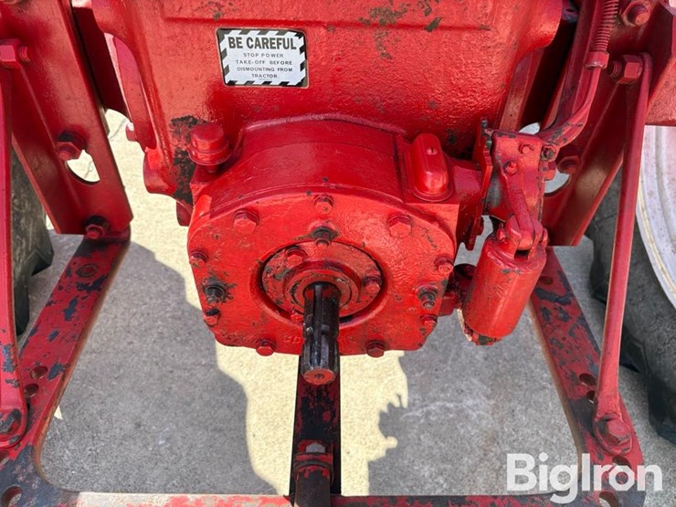 1954-ih-farmall-super-m-ta-2wd-tractor-image-10