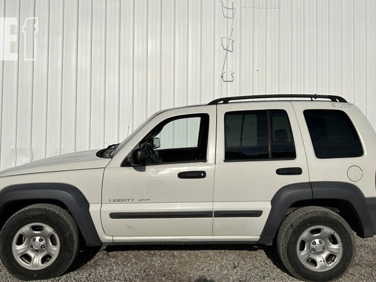 2003-jeep-liberty-sport-image-1