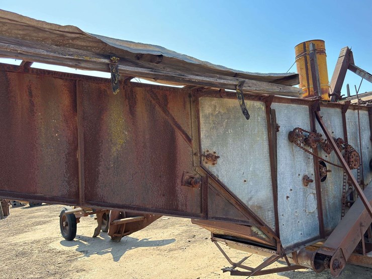 john-deere-pull-type-combine-image-34