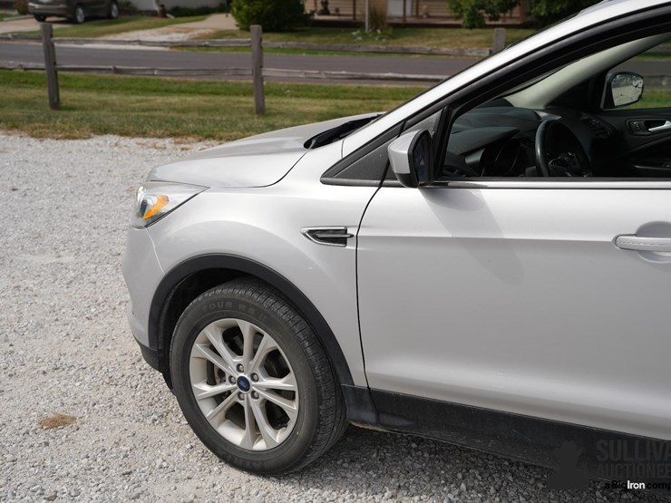 2019-ford-escape-image-12