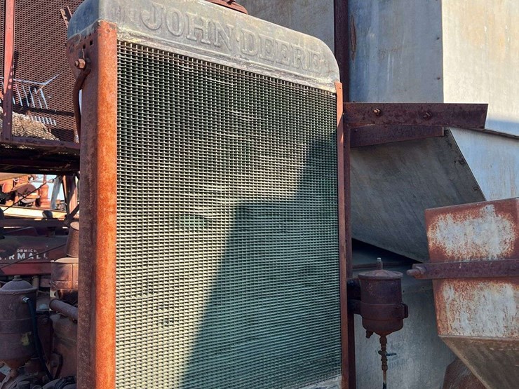 john-deere-pull-type-combine-image-3