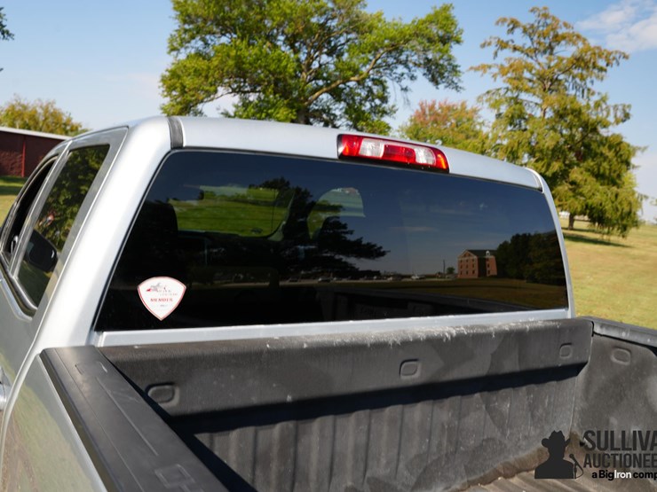 2017-chevrolet-silverado-1500-image-19