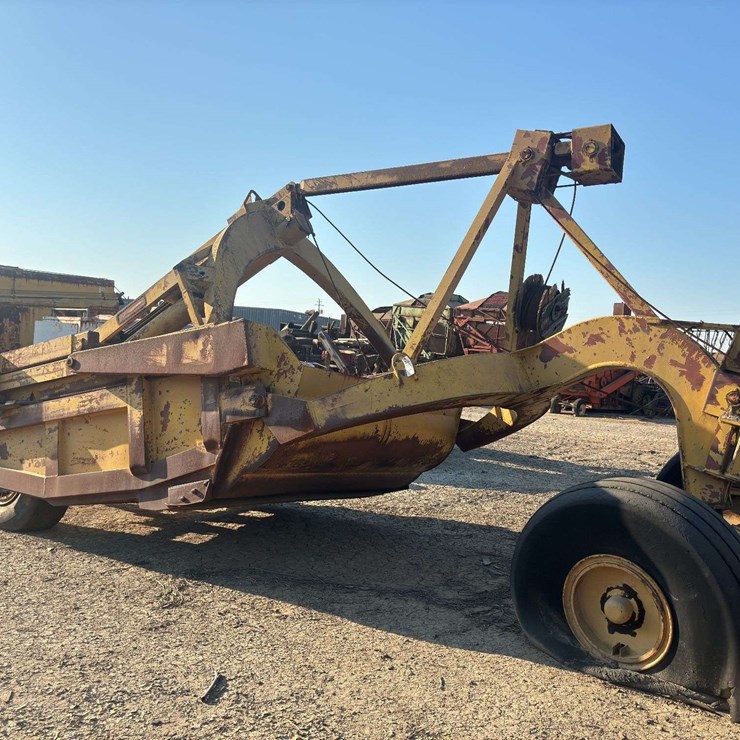 Pull Type Pan Scraper