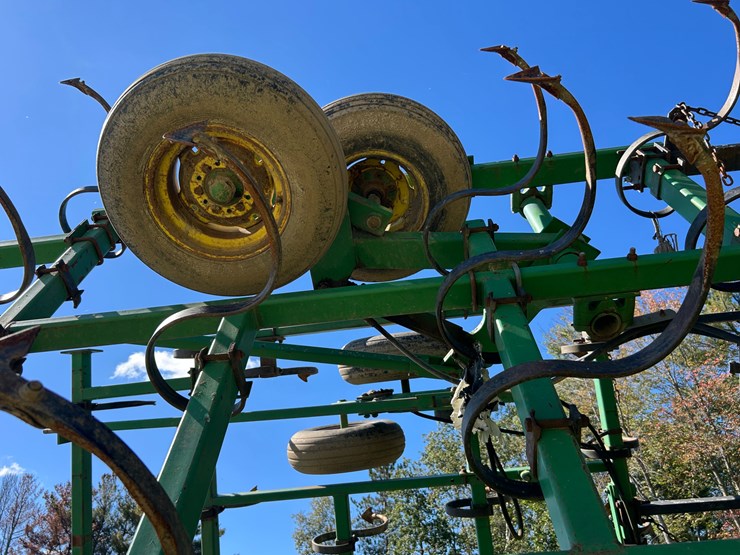 john-deere-30-image-9