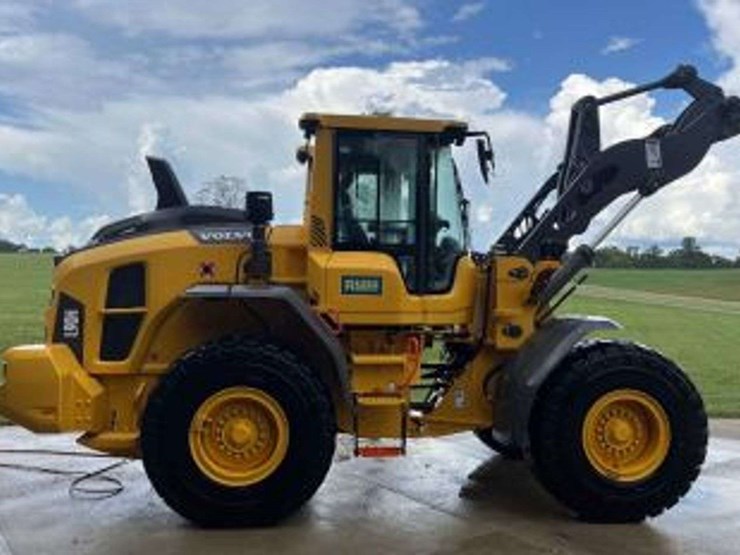 2023-volvo-l90h-image-2