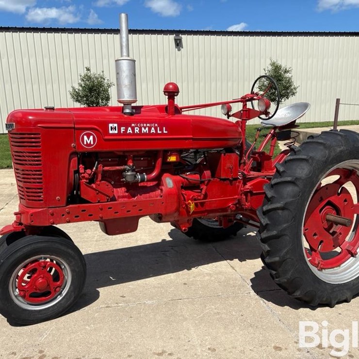 1949 IH Farmall M 2WD Tractor
