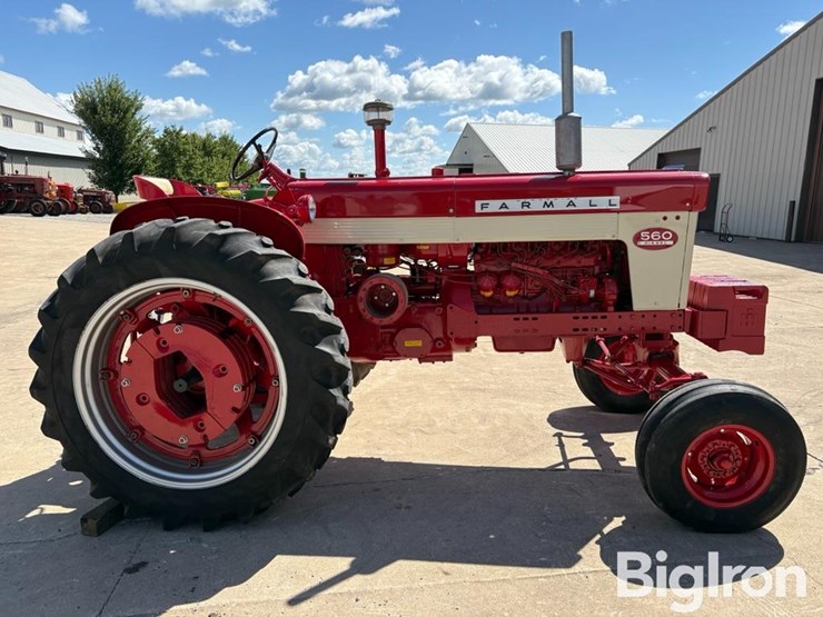 1961-case-ih-560-image-4