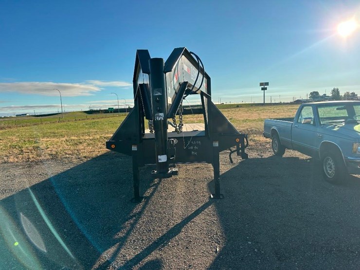 2023-load-trail-flatbed-trailer-image-2