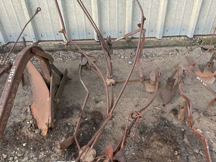 (5)-horse-drawn-implements-image-8