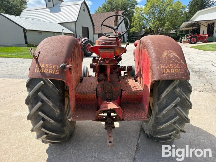 1956-massey-harris-444-image-6