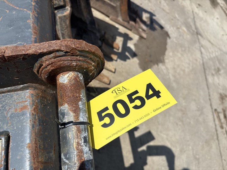 #5054-•-geith-mx6hd-36"-bucket-image-6