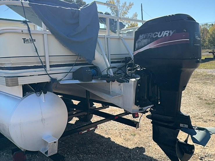 2001-22-foot-crest-pontoon-boat-with-90-horse-mercury-image-4