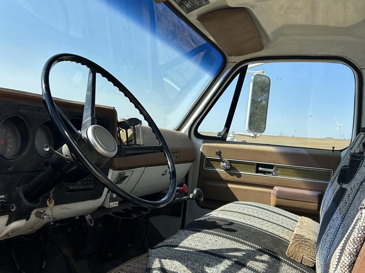 1974-chevrolet-c65-image-8