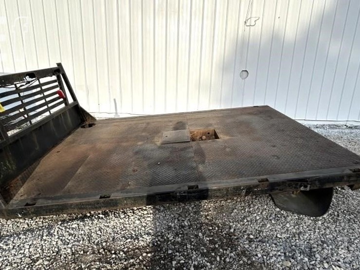 flatbed-7'6"-x-11'-image-2