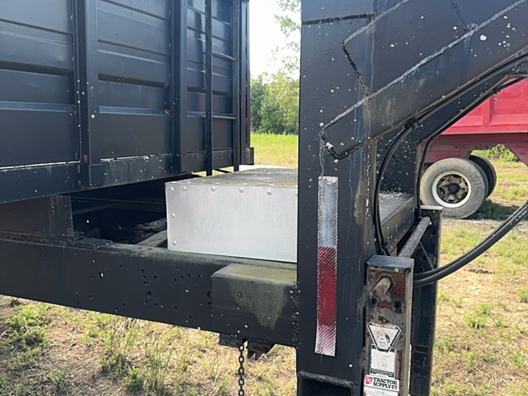 gooseneck-dump-trailer-image-14
