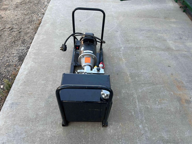 2019-arrowquip-q-power-106-series-hydraulic-squeeze-chute-image-14