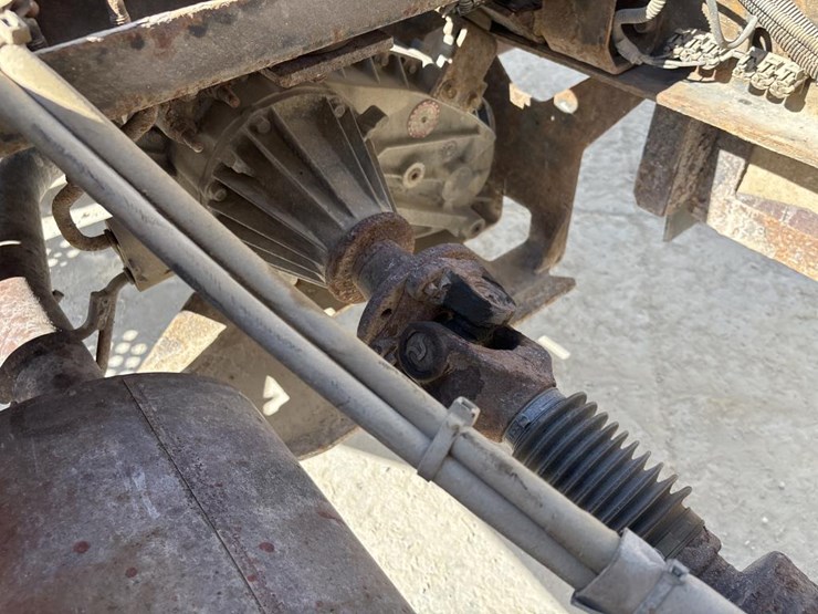 #5081-•-2005-gmc-c4500-4x4-single-axle-dump-truck-image-44