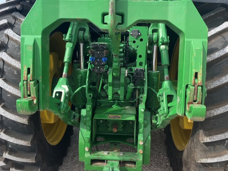 john-deere-8r-310-image-9