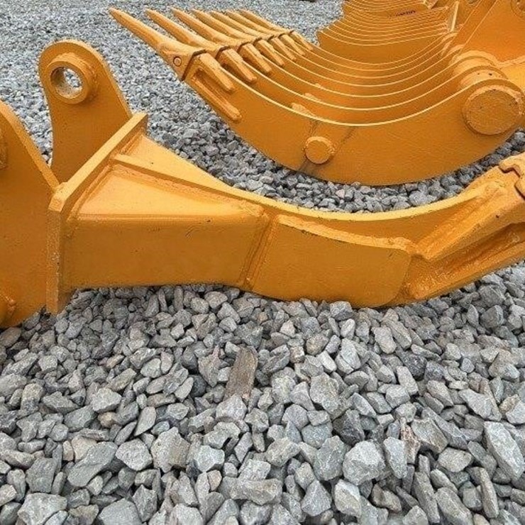 2025 CATERPILLAR 305