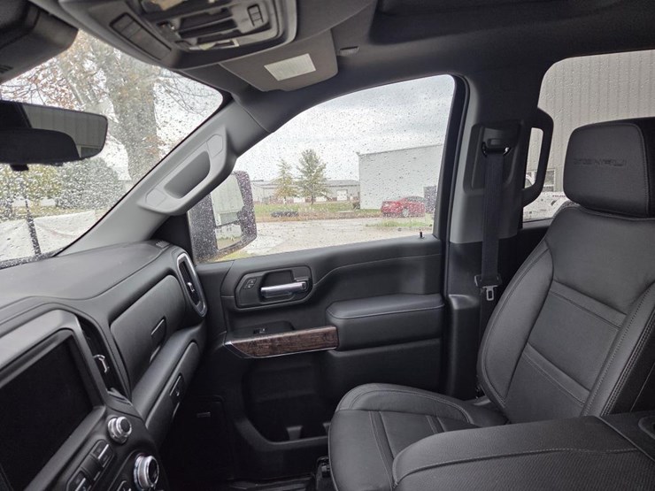 2023-gmc-3500hd-image-50