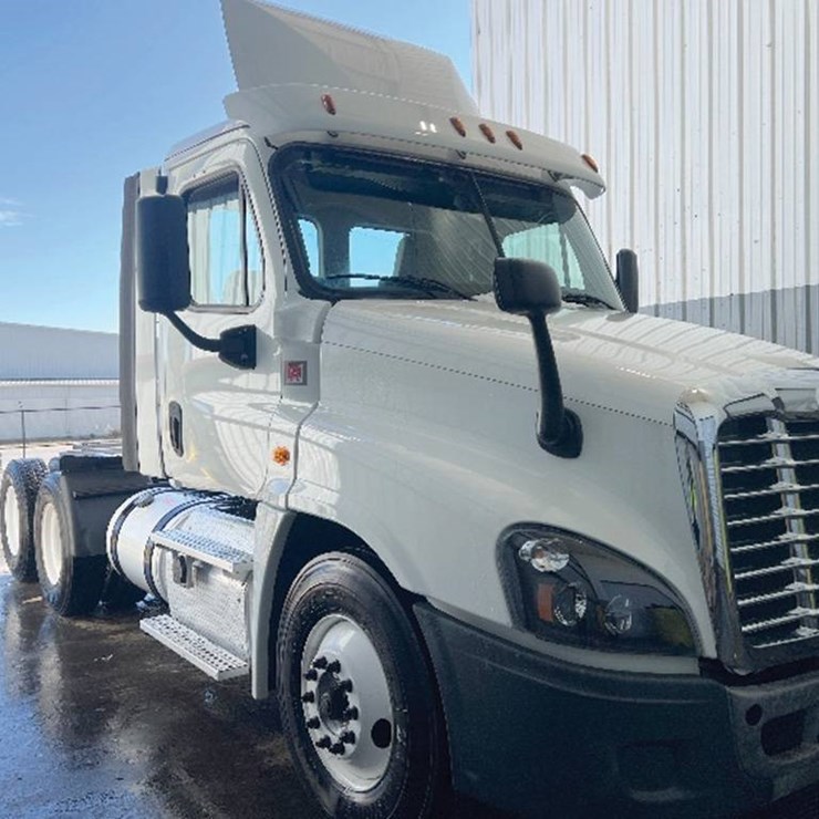 2018 FREIGHTLINER CASCADIA 125