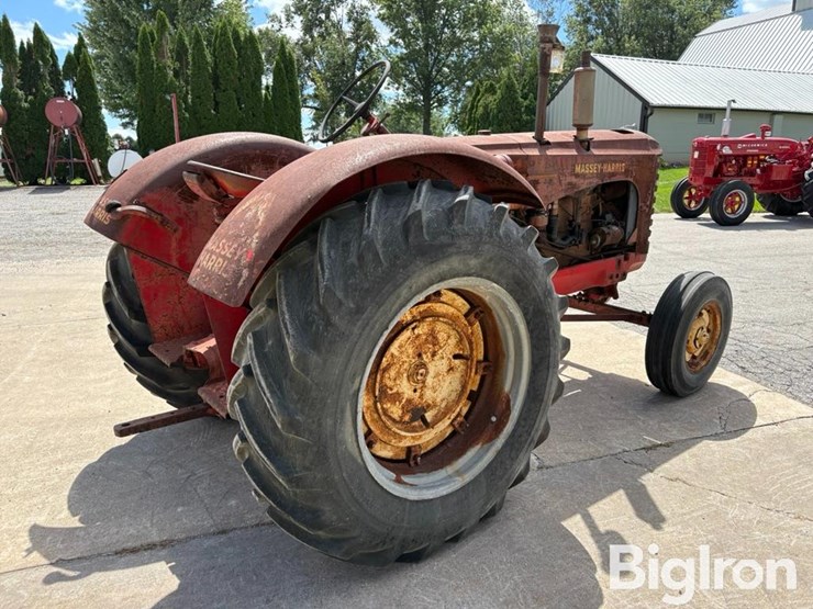 1956-massey-harris-444-image-5