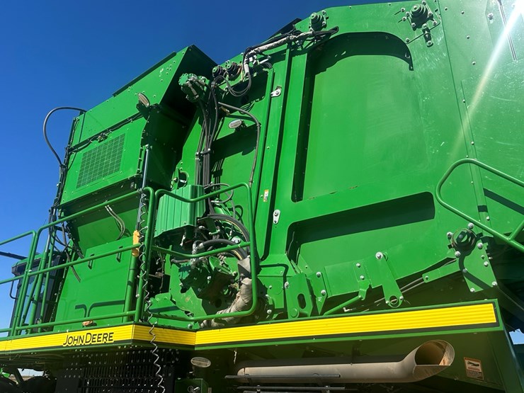 2017-john-deere-cs690-image-43