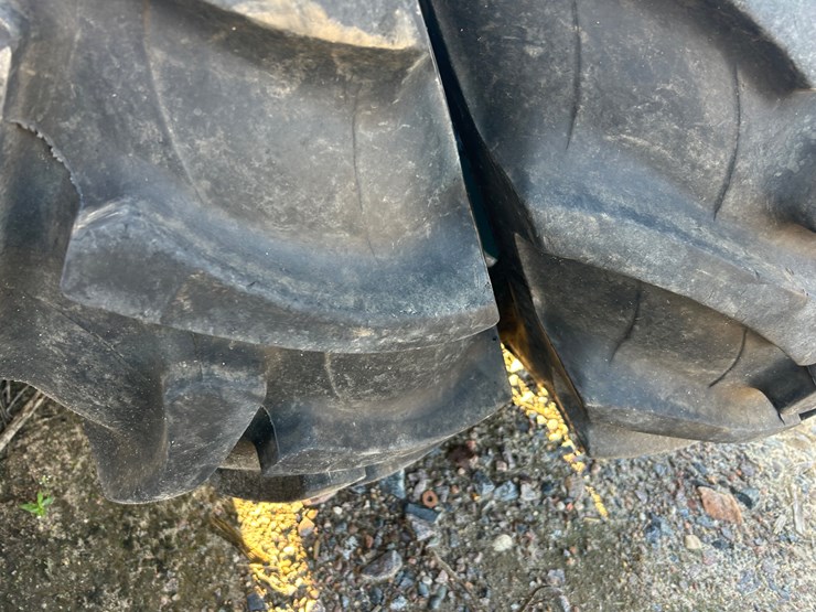 #4613-•-galaxy-tires-image-3