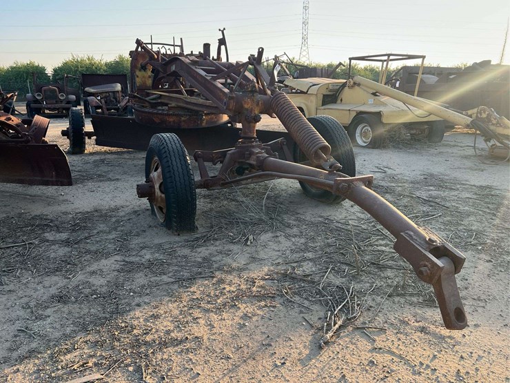 pull-type-road-grader-image-5